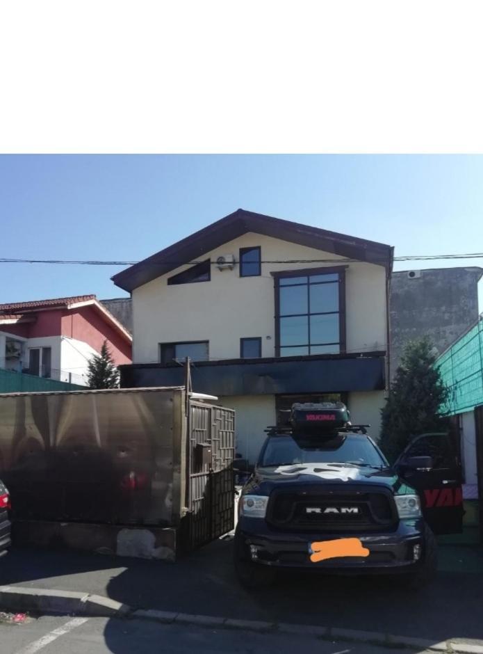 New Spacious Villa! Bucharest Exterior photo